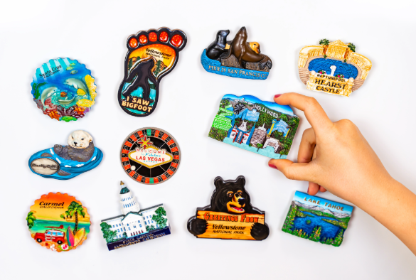 Fridge magnets have important pull for holiday memories, says research丨PUYOU